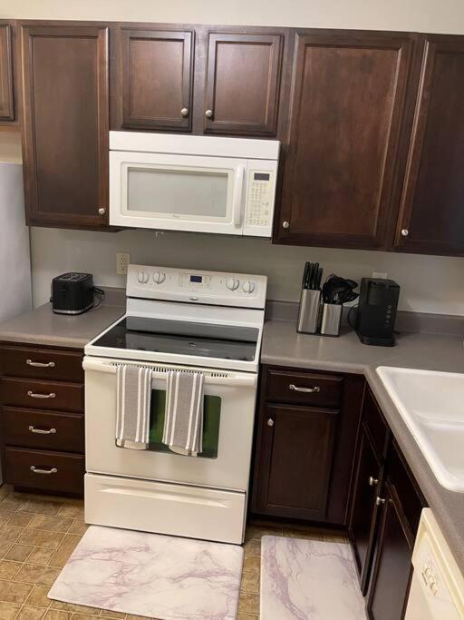 Simple Elegant Townhouse Dt Raleigh Ncsu Apartment Bagian luar foto