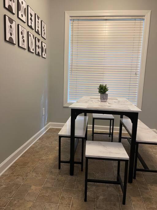 Simple Elegant Townhouse Dt Raleigh Ncsu Apartment Bagian luar foto