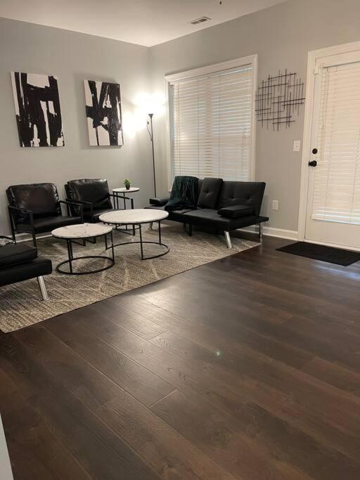 Simple Elegant Townhouse Dt Raleigh Ncsu Apartment Bagian luar foto