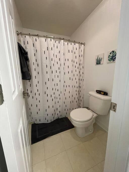 Simple Elegant Townhouse Dt Raleigh Ncsu Apartment Bagian luar foto