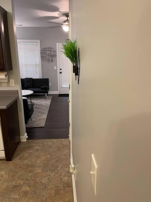 Simple Elegant Townhouse Dt Raleigh Ncsu Apartment Bagian luar foto